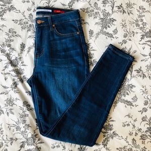 💫NEW Celebrity Pink Highrise Jeans